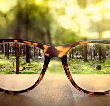 スマホのカメラで眼鏡を捜索！？＃視力悪いあるある選手権が開幕！