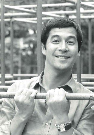 20歳ごろの井上さん。女性が途切れなかったのもうなずける美男子ぶり