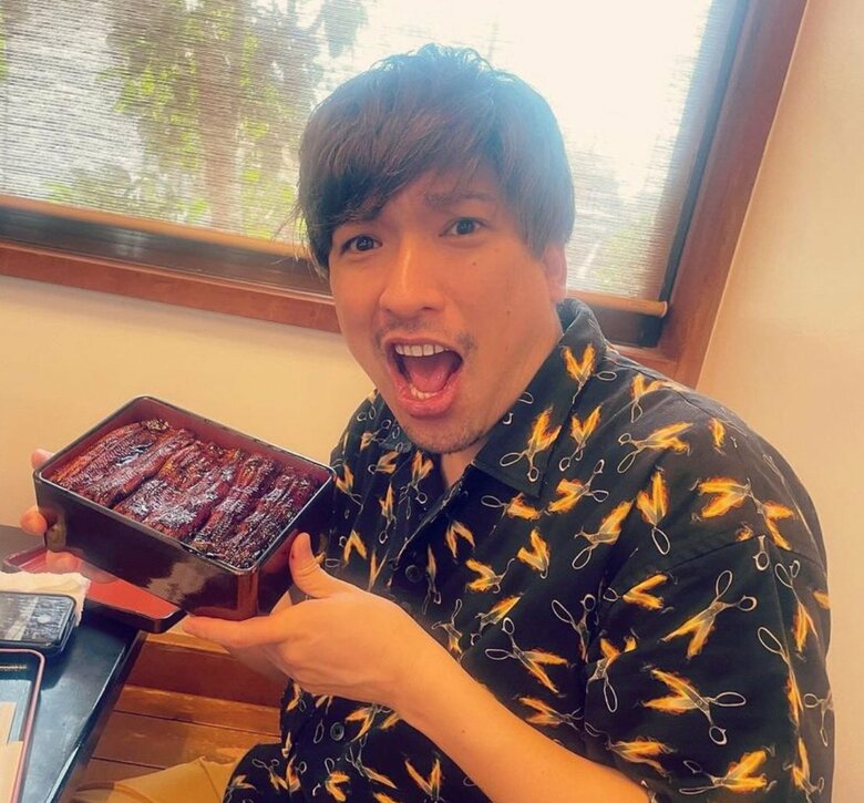 美味しそうな鰻を前にしたりんたろー。さん