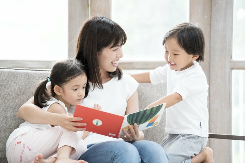 親の気持ちを読み取ることに長けている子どもたち（イメージ）