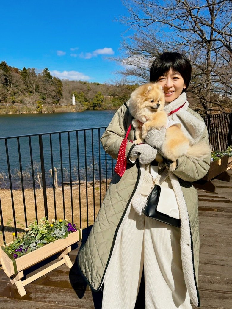 今年1月の誕生日には愛犬とムーミンバレーパークへ（写真提供／中山忍）