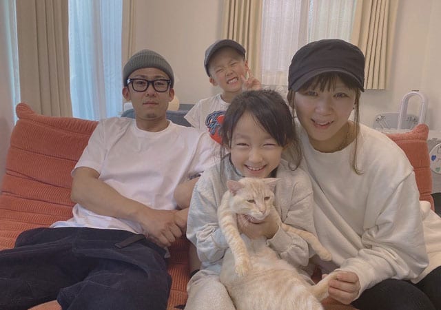 加藤さん宅に迎えられたホープくん。新しい名前は首里虎くんに決まった。