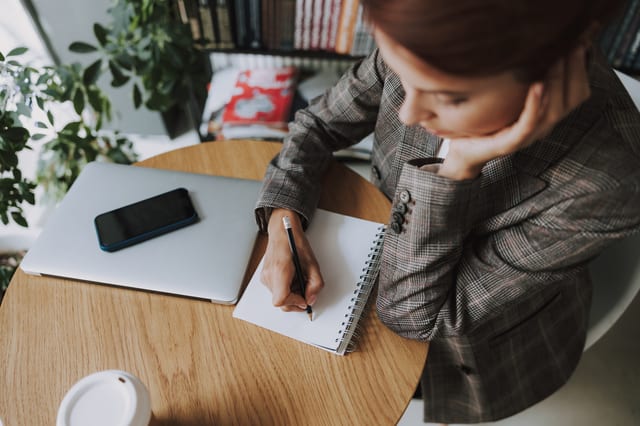 PIXTA/YakobchukOlena