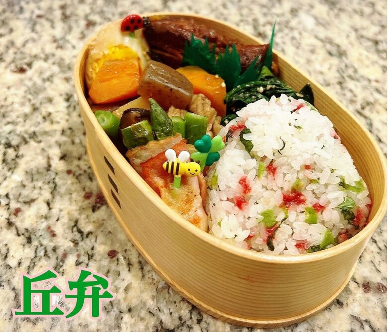 インスタグラムに投稿している丘さんの手作り弁当「丘弁」。彩りもよく美味しそう！