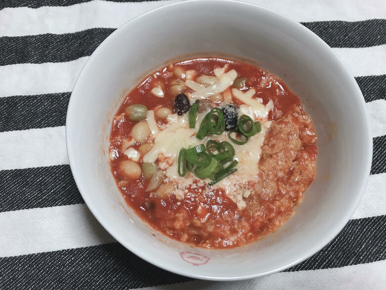 朝食に食べていたオートミールのトマトリゾット