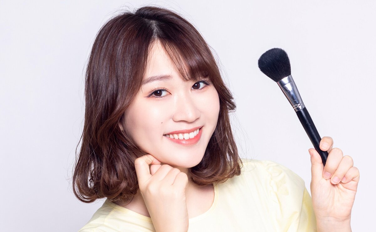 足の裏「テーブルも布団もガムテープだらけ」「服は1着」貧困母子家庭で育った女性の幼少期「ネグレクト状態でも『お母さん＝好き』だった」｜CHANTO WEB
