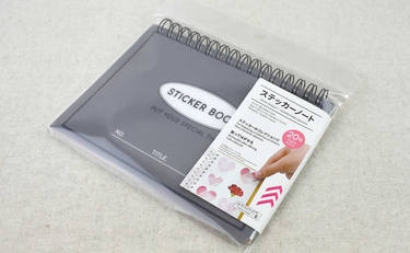 ダイソー「ステッカーノート（20枚）」 貼り直し可能だからコレクションがもっと楽しくなる！