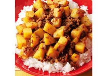 じゃがいもそぼろのカレー丼レシピ