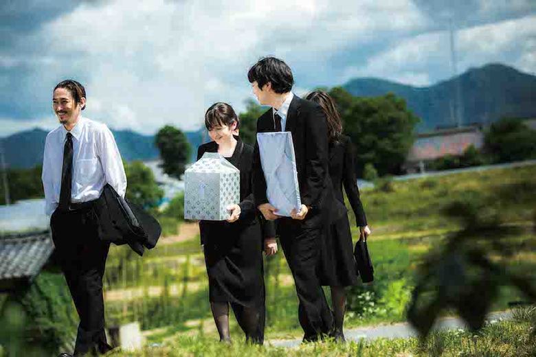 ©︎ 2019『最初の晩餐』製作委員会