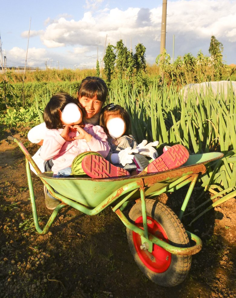 家族との畑仕事