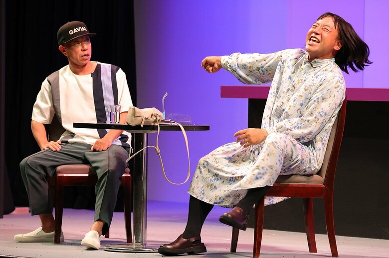 ライフワークの単独ライブ。振りきったコントをイキイキ演じる西村さん