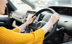 全国初！運転免許更新のオンライン予約に歓喜