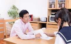 「ビリギャル」坪田先生「テストの声かけ」が将来の呪いになる