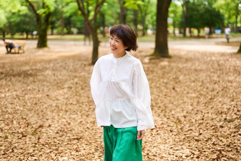 森の中を散歩中の駒村さん