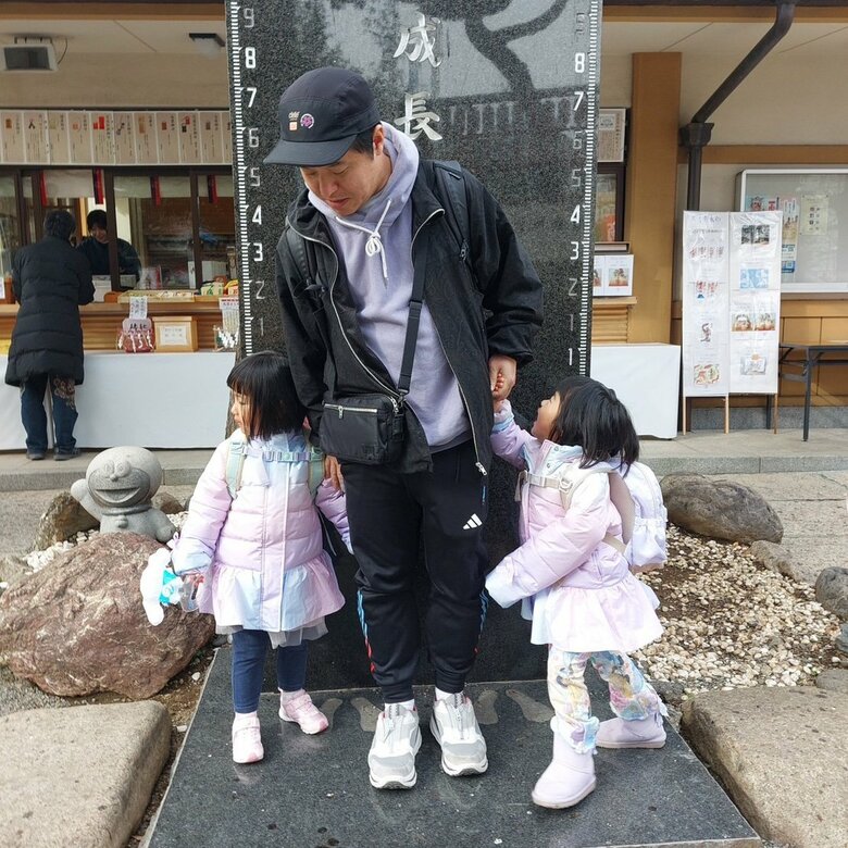 見分けがつかない？洋服もおそろな南條さんの双子ちゃん