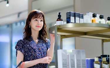 景気変動に強い化粧品業界  インバウンド需要減で今後の行方は