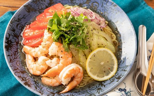 「夏に恋しくなる」タイ風ラーメンサラダ