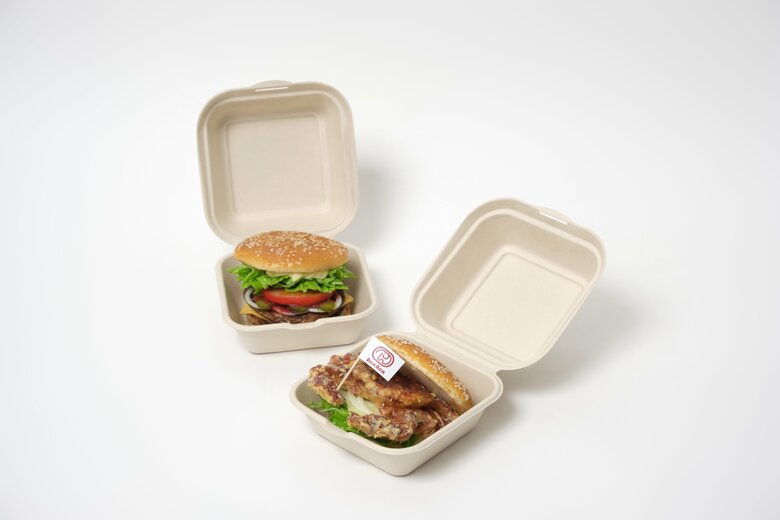 職人が丁寧に手作りしたハンバーガーの食品サンプル。約1万円するがオンライン販売すると即日完売する人気商品 