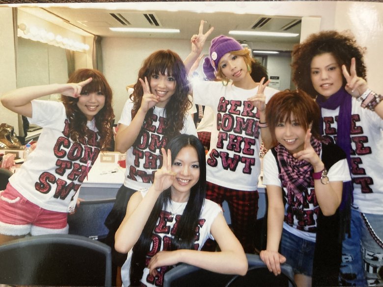 ZONEの解散後に結成したバンド「MARIA」のメンバーたちと。右から2番目がMaiさん