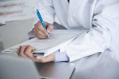 「薬の副作用」が出たら…治療費や休業を保障する〝救済制度〟がある！