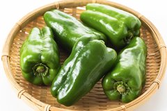 「焼かずに蒸す!?」ピーマンの肉詰め 画期的な作り方に絶賛「これなら剥がれない！」