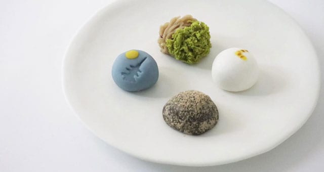 1月中旬までの生菓子。おせち料理に欠かせない栗きんとんを松に見立てたり、故事や短歌をモチーフにしたりしている（いと達提供）