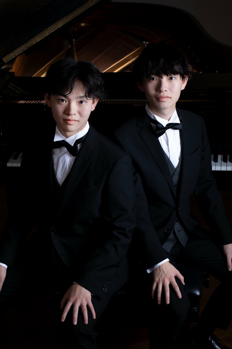 （左）弟の宗一朗さん、（右）兄の順一朗さん