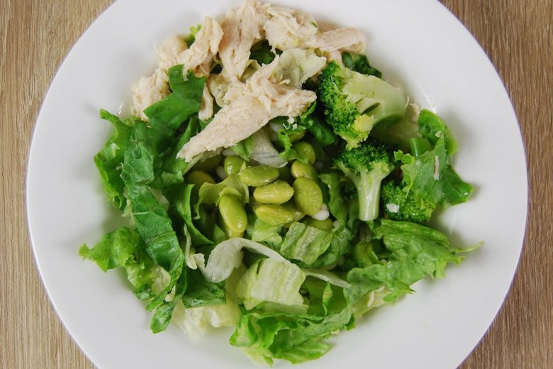 ローソンのおすすめサラダ「緑のまぜまぜサラダ」の実食画像