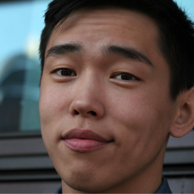 ライター：楠　ゆず
娘と夫、茶トラの猫の3人＋1匹で暮らすフリーライター。思い切ってマンションを購入し、ローンパラダイスへ突入中。幼児教育にハマってしまい、興味をもった教材は手に入れないと気が済まない。おかげで家には教材の山が…。断捨離欲と収集欲の葛藤に悩む日々です。