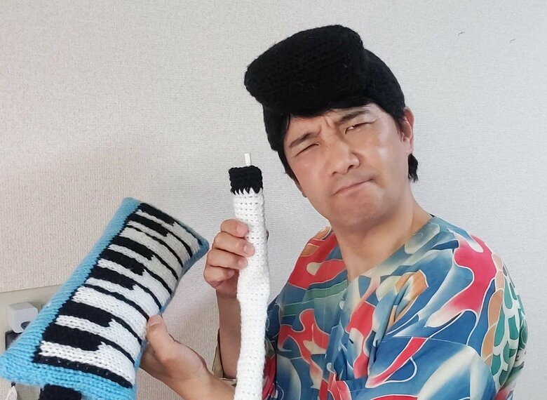 違和感無しで誰にもバレずにアイコス吸える!?『ピアニカ吹くふりしてアイコス吸うアイコスケース』。アイパーさん「このピアニカは吹くんじゃなくて吸うタイプだよ。ホゥ」