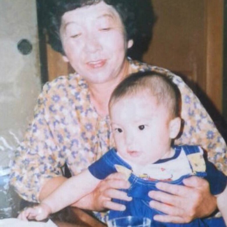 「面影あります！」幼少期の可愛らしいりんたろー。さんと祖母