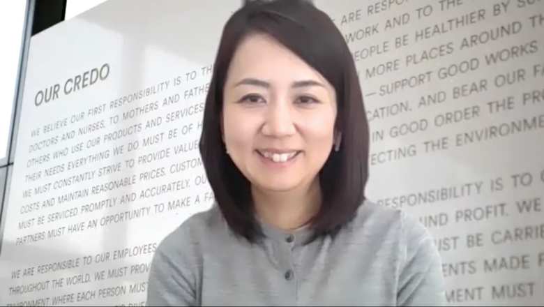 ジョンソン・エンド・ジョンソン株式会社の人事部マネジャー。コンシューマー カンパニーの営業として入社後、マーケティング部での勤務を経て、2010年から人事部へ。現在は人事の業務に加え、全社のD&Iイニシアティブリードとして様々な取り組みを行う。プライベートでは２回の産休・育休を取得した、保育園児2人のママ。