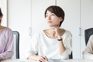 産後に不安や涙が止まらない…これって産後うつ!?