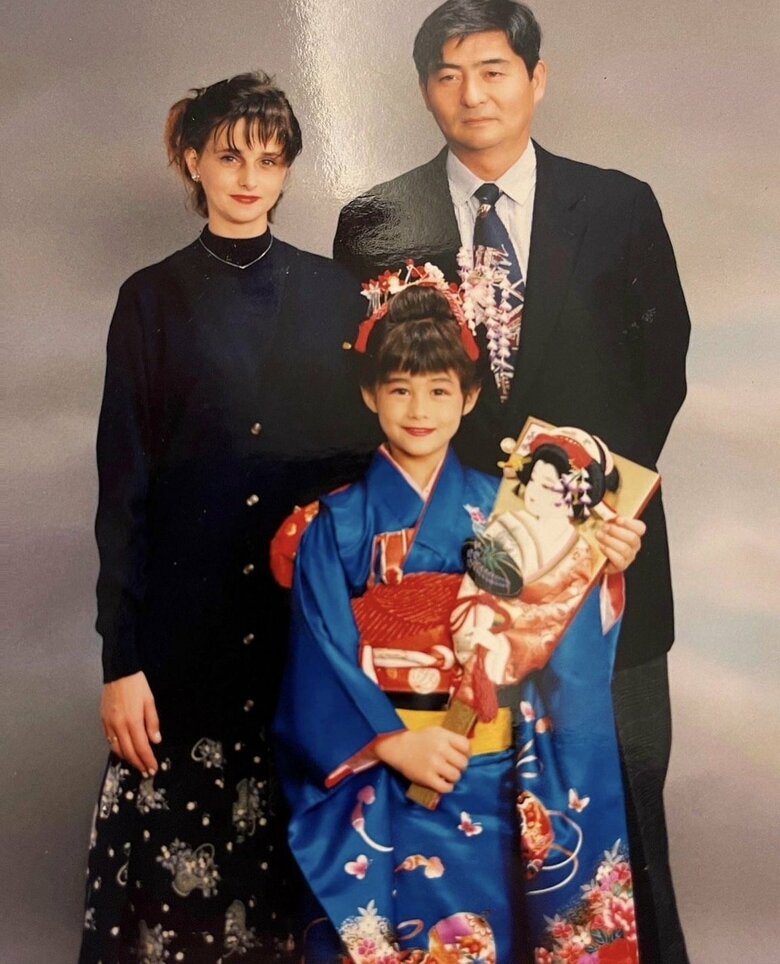 ダレノガレ明美さんが七五三のときに撮った家族写真