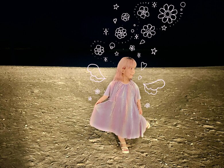 写真に自身のイラストを合わせた作品