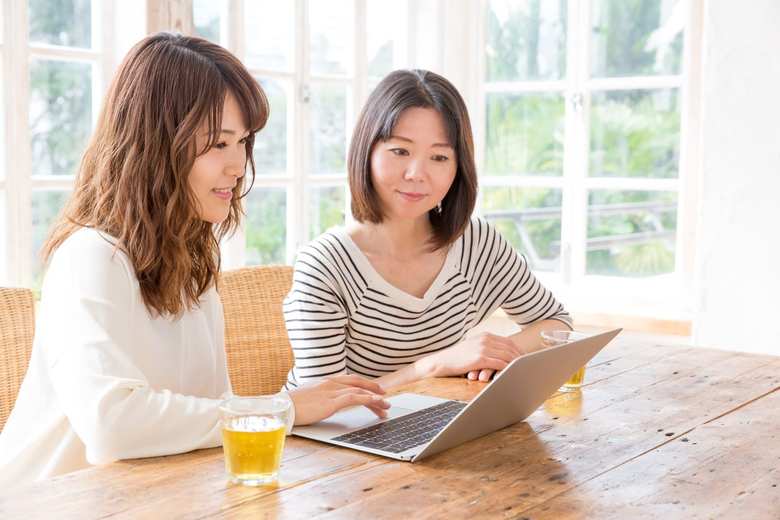 iStock.com/itakayuki