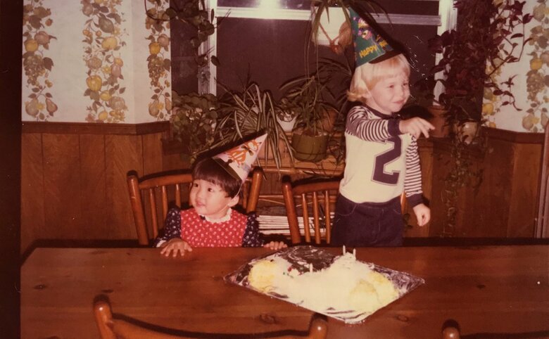 幼少期はアメリカで過ごした海保さん