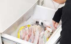 仁香さんの冷蔵庫収納術に「これならムダ買いも減りそう！」