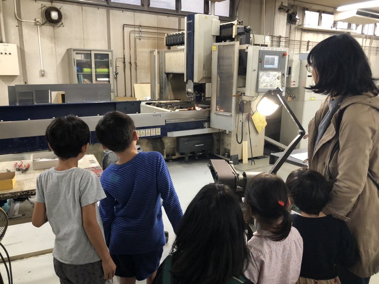 工場見学の様子
