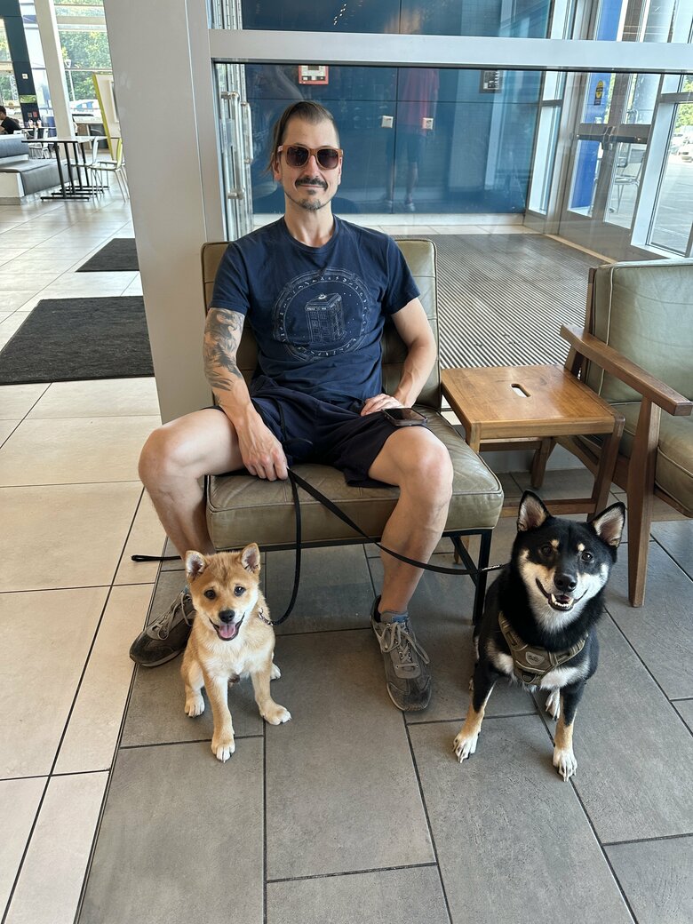 理学療法士の夫、2匹の愛犬は癒やしの存在