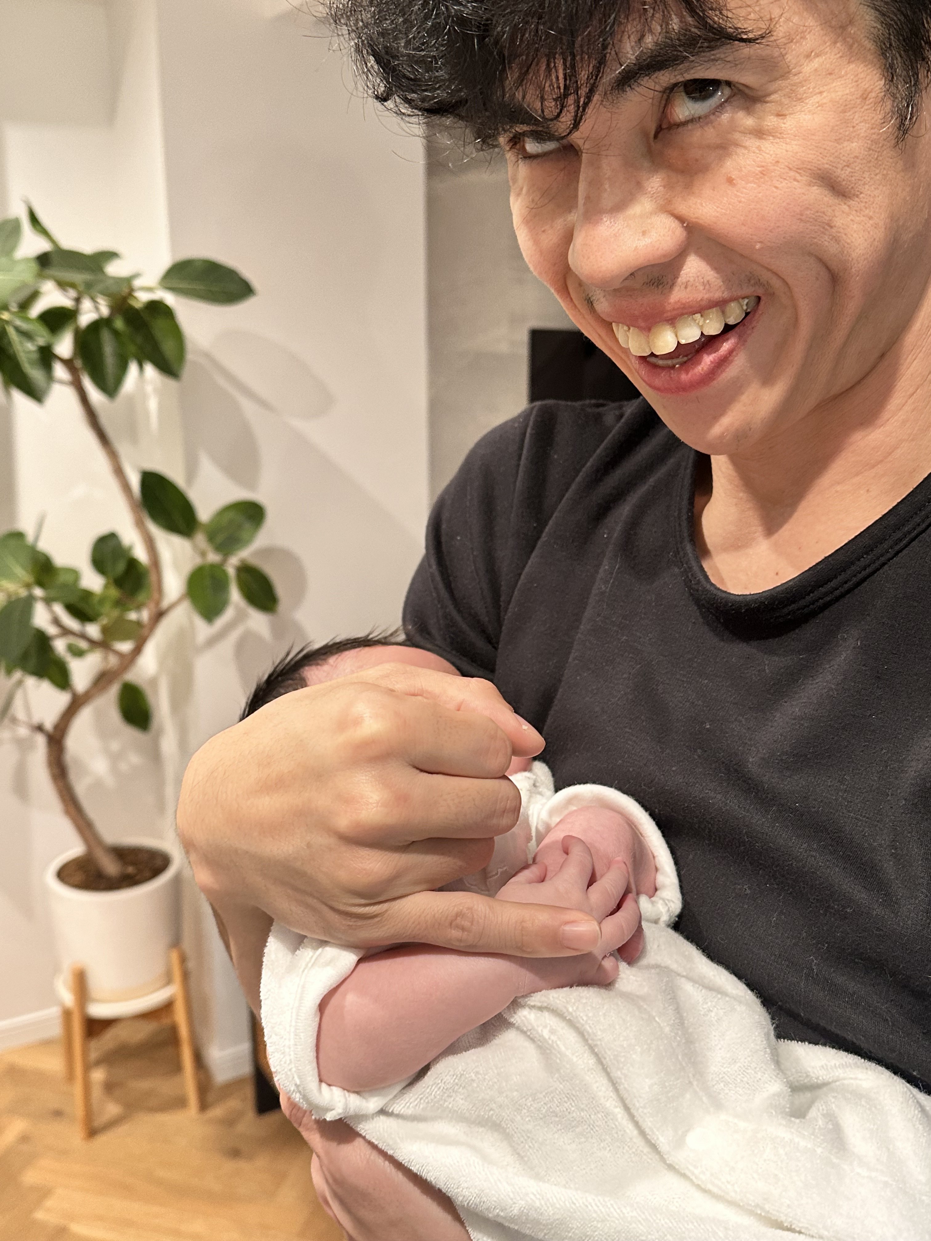 小島よしお 待望の第一子・おぱぴまるくん誕生「もし息子が体育で海