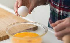 調理時間8分!?「カルボナーラ炒飯」に賛辞の嵐