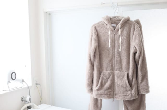 着替えをサニタリーにハンギング収納