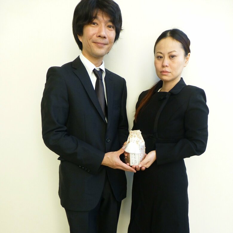 死産した翌日に赤ちゃんを火葬して