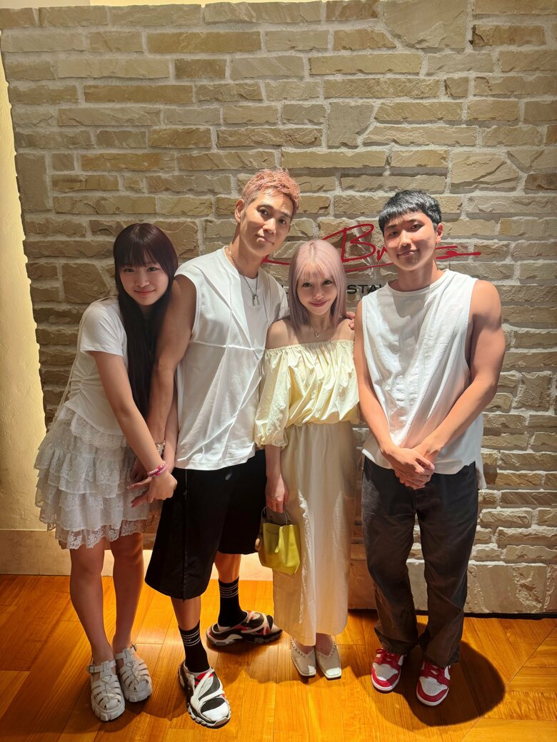 家族で結婚記念日をお祝い