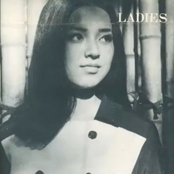 モデルとしてデビュー後は、ファッション誌で活躍をしていた