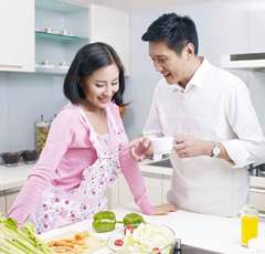 洗い残し、水の出しっぱなし… 妻の大半が夫の“食器洗い”に「喝！」