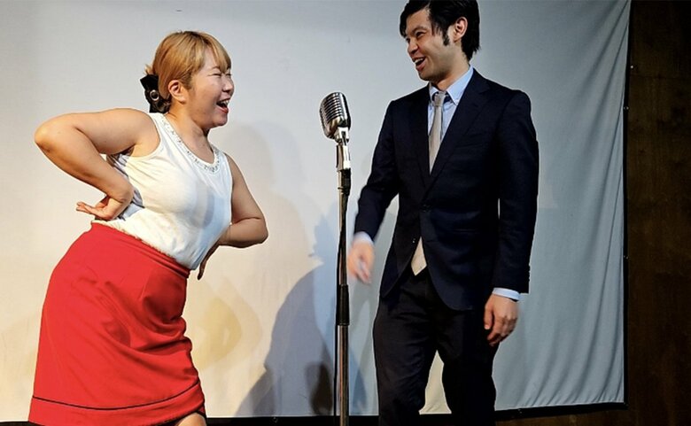 ハナイチゴのお笑いライブの様子