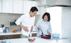 子供の実家暮らしは何歳まで許される？“いつまでもOK”派の言い分は…