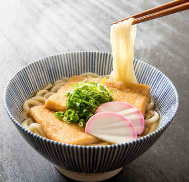 食事のマナー違反！？ 「うどんを噛み切らない」丸山桂里奈さんの発言に共感の声続出